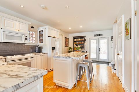 Photo 11 at 14 - 7 Brimley Road S, Cliffcrest, Toronto