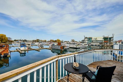 Photo 22 at 14 - 7 Brimley Road S, Cliffcrest, Toronto