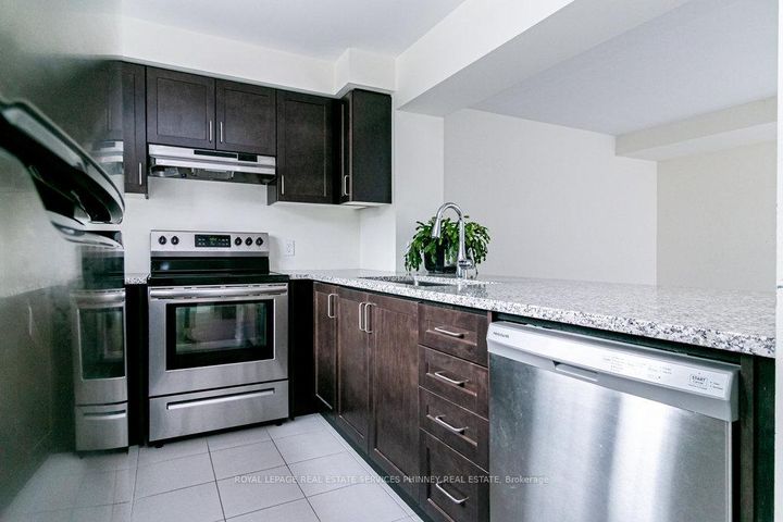 Photo 10 at 124 Stork Street, GO Glenorchy, Oakville