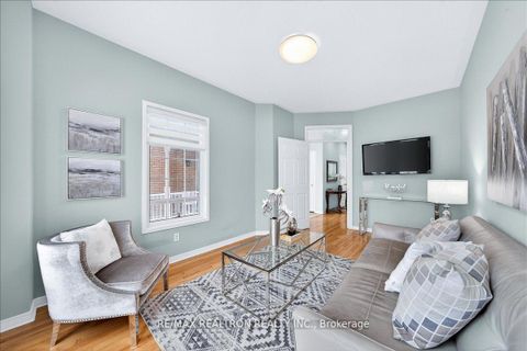 Photo 6 at 209 Old Colony Road, Oak Ridges Lake Wilcox, Richmond Hill