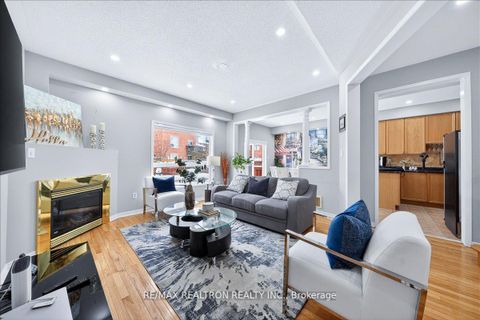 Photo 11 at 209 Old Colony Road, Oak Ridges Lake Wilcox, Richmond Hill