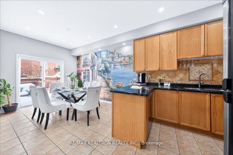 Photo 18 at 209 Old Colony Road, Oak Ridges Lake Wilcox, Richmond Hill