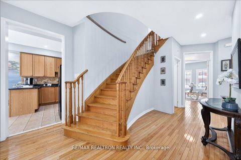 Photo 22 at 209 Old Colony Road, Oak Ridges Lake Wilcox, Richmond Hill