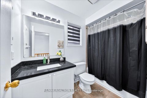 Photo 24 at 209 Old Colony Road, Oak Ridges Lake Wilcox, Richmond Hill