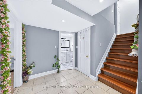 Photo 35 at 209 Old Colony Road, Oak Ridges Lake Wilcox, Richmond Hill