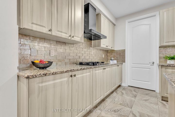 Photo 21 at 45 Roulette Crescent, Bram West, Brampton