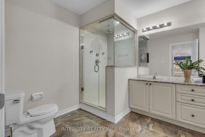 Photo 34 at 45 Roulette Crescent, Bram West, Brampton