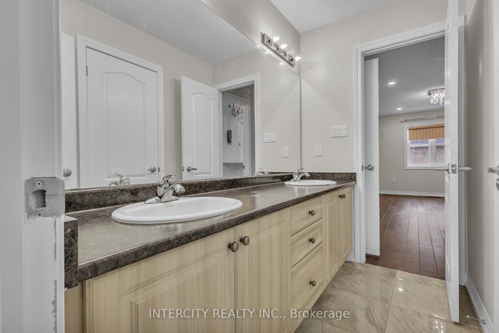 Photo 40 at 45 Roulette Crescent, Bram West, Brampton