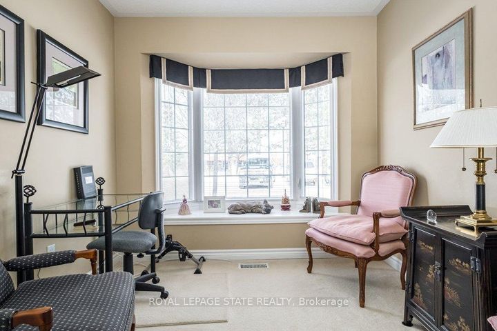 Photo 4 at 28 - 20 Meadowlands Boulevard, Meadowlands, Hamilton