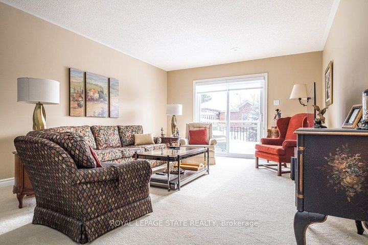 Photo 16 at 28 - 20 Meadowlands Boulevard, Meadowlands, Hamilton