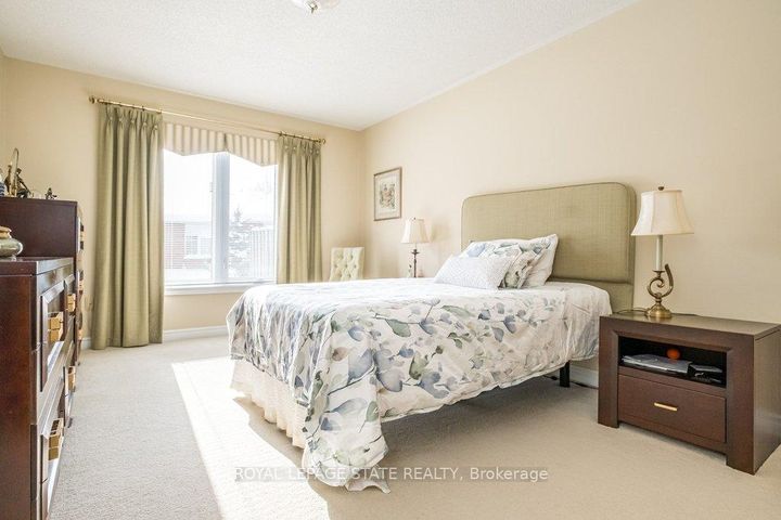 Photo 18 at 28 - 20 Meadowlands Boulevard, Meadowlands, Hamilton