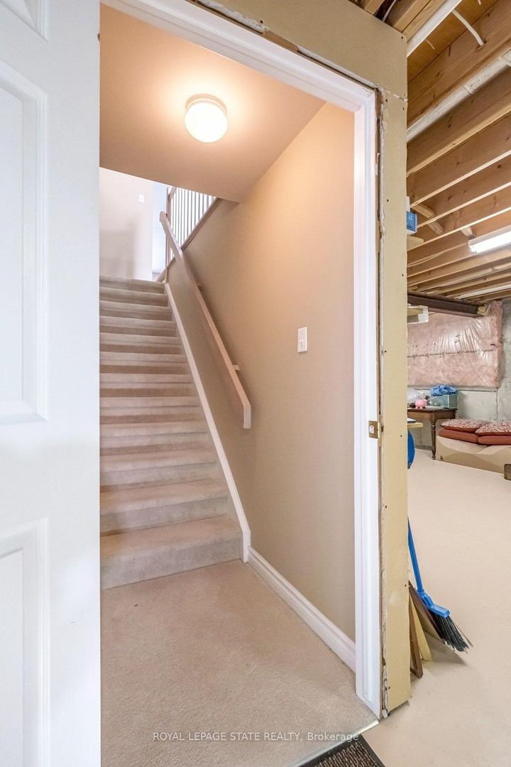 Photo 25 at 28 - 20 Meadowlands Boulevard, Meadowlands, Hamilton