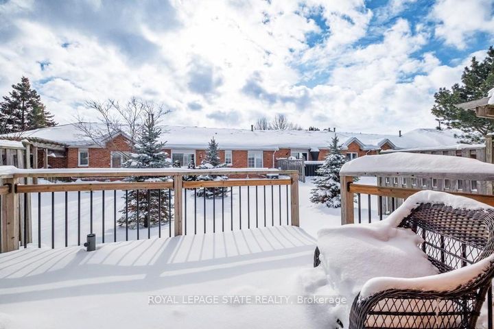 Photo 29 at 28 - 20 Meadowlands Boulevard, Meadowlands, Hamilton