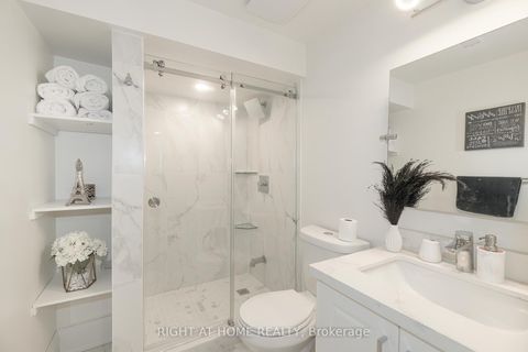 Photo 18 at 30 Caspian Square, Bowmanville, Clarington