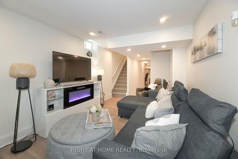 Photo 19 at 30 Caspian Square, Bowmanville, Clarington