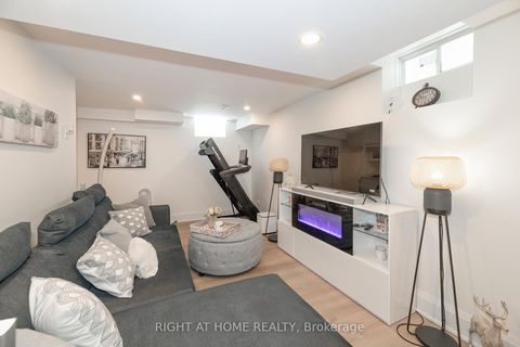 Photo 23 at 30 Caspian Square, Bowmanville, Clarington