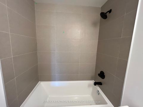 Photo 4 at 401 - 250 Lawrence Avenue W, Lawrence Park North, Toronto