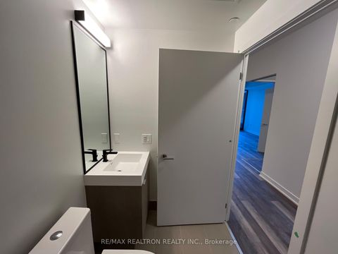 Photo 5 at 401 - 250 Lawrence Avenue W, Lawrence Park North, Toronto