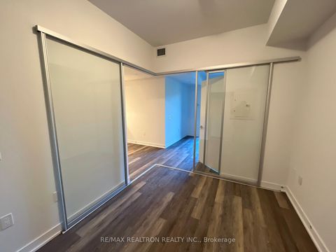 Photo 8 at 401 - 250 Lawrence Avenue W, Lawrence Park North, Toronto