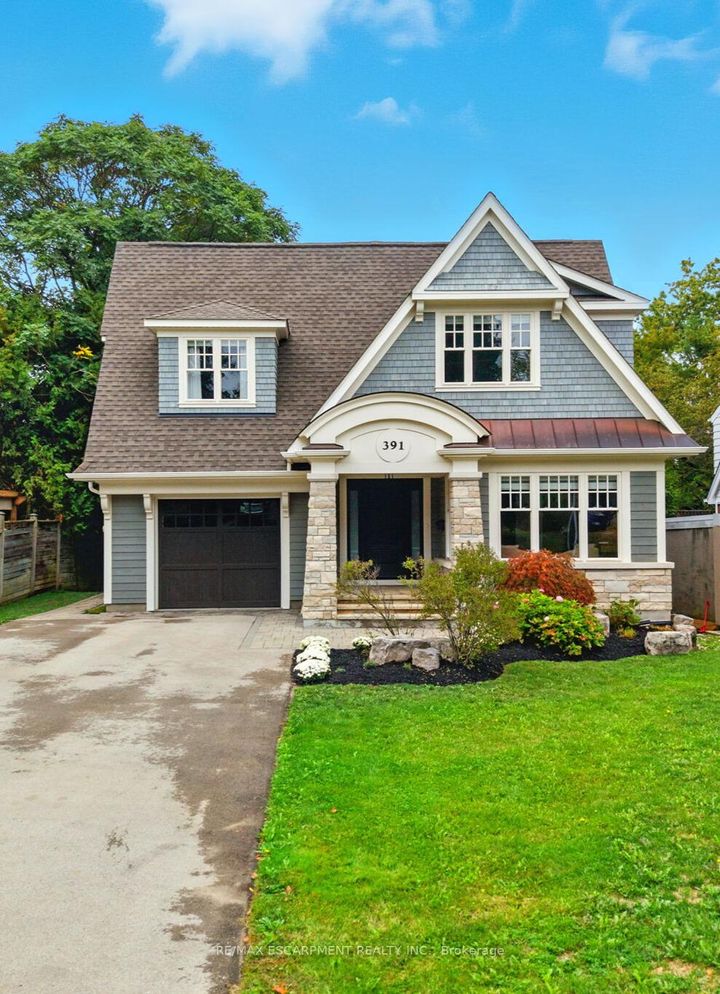 Photo 2 at 391 Patricia Drive, Bayview, Burlington