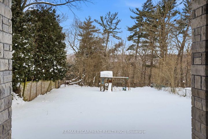 Photo 44 at 391 Patricia Drive, Bayview, Burlington