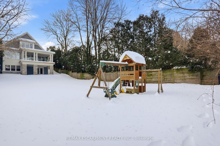 Photo 46 at 391 Patricia Drive, Bayview, Burlington