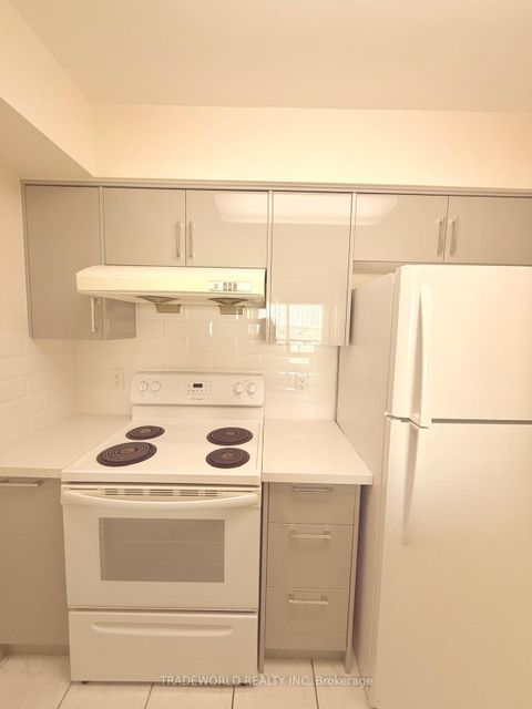 Photo 5 at 608 - 3088 Kennedy Road, Steeles, Toronto