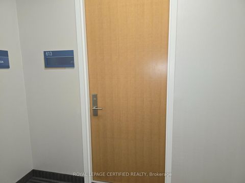 Photo 2 at 613 - 4789 Yonge Street, Willowdale East, Toronto