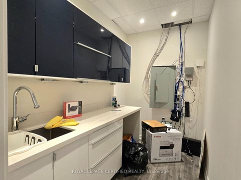 Photo 5 at 613 - 4789 Yonge Street, Willowdale East, Toronto