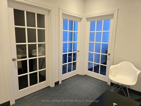 Photo 9 at 613 - 4789 Yonge Street, Willowdale East, Toronto