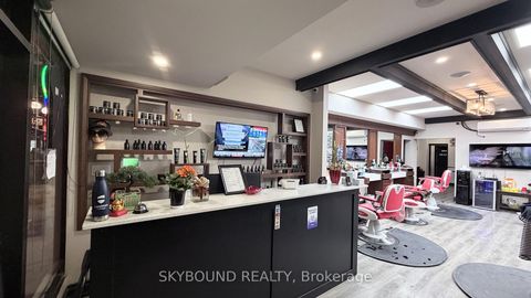 Photo 1 at 543A College Street, Bellwoods, Toronto