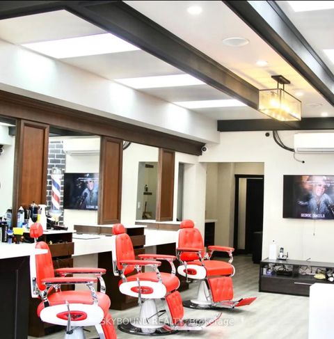 Photo 4 at 543A College Street, Bellwoods, Toronto