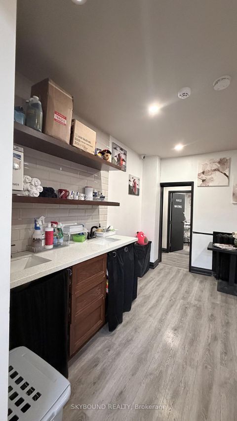 Photo 8 at 543A College Street, Bellwoods, Toronto