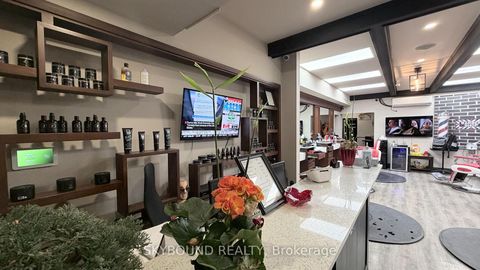 Photo 20 at 543A College Street, Bellwoods, Toronto