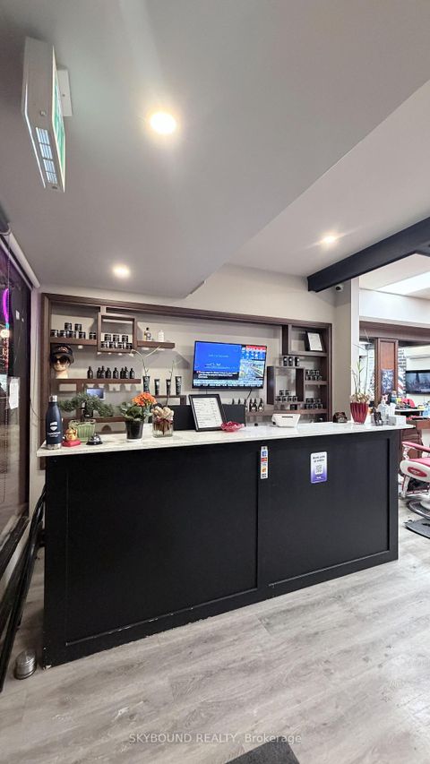 Photo 22 at 543A College Street, Bellwoods, Toronto