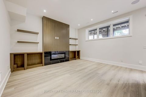 Photo 40 at 102 Parklea Drive, Leaside, Toronto