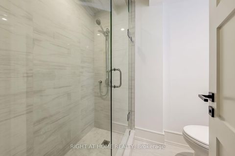 Photo 42 at 102 Parklea Drive, Leaside, Toronto