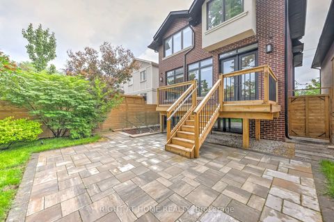 Photo 46 at 102 Parklea Drive, Leaside, Toronto