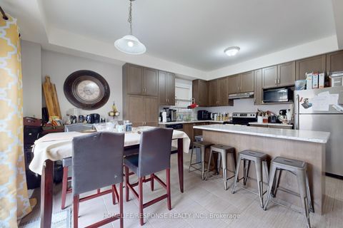 Photo 12 at 846 Groveland Avenue, Taunton, Oshawa