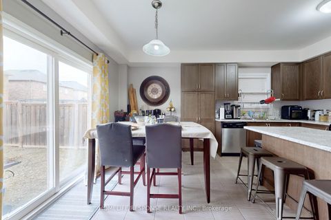 Photo 13 at 846 Groveland Avenue, Taunton, Oshawa