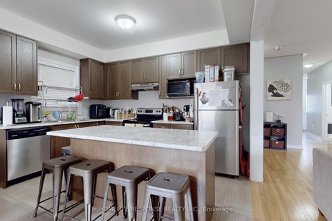 Photo 14 at 846 Groveland Avenue, Taunton, Oshawa