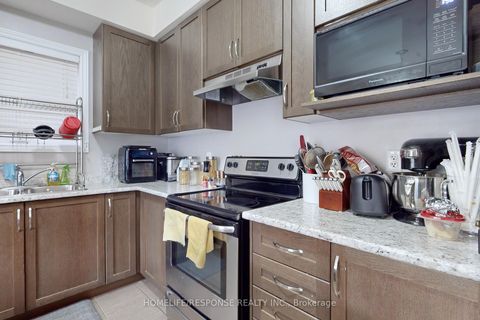 Photo 19 at 846 Groveland Avenue, Taunton, Oshawa