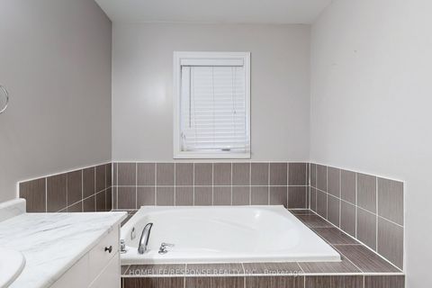 Photo 32 at 846 Groveland Avenue, Taunton, Oshawa