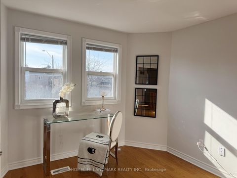 Photo 7 at 5159 Sunray Drive, Hurontario, Mississauga