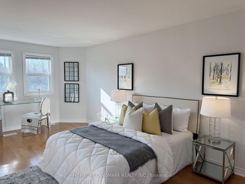 Photo 11 at 5159 Sunray Drive, Hurontario, Mississauga