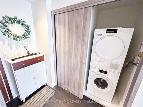 Photo 4 at 1703 - 85 McMahon Drive, Bayview Village, Toronto