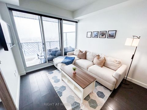 Photo 8 at 1703 - 85 McMahon Drive, Bayview Village, Toronto