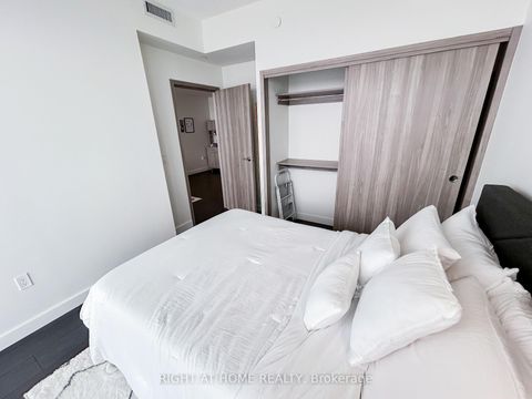 Photo 17 at 1703 - 85 McMahon Drive, Bayview Village, Toronto