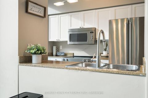 Photo 12 at 201 - 81 Navy Wharf Court, Waterfront Communities C1, Toronto