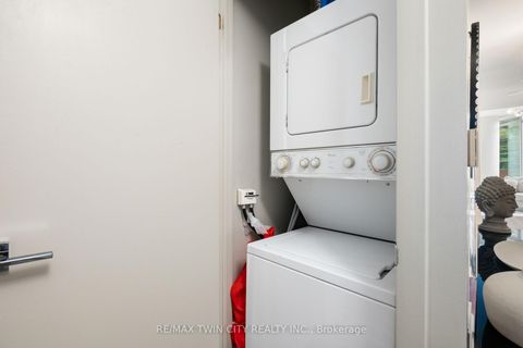 Photo 24 at 201 - 81 Navy Wharf Court, Waterfront Communities C1, Toronto